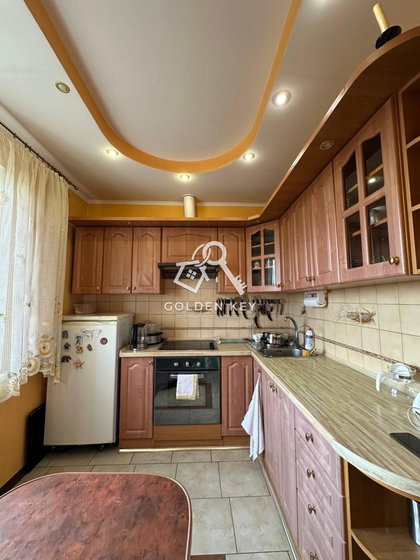 Продаж 3-х кімнатної квартири, Покровський район, вулиця Світальського