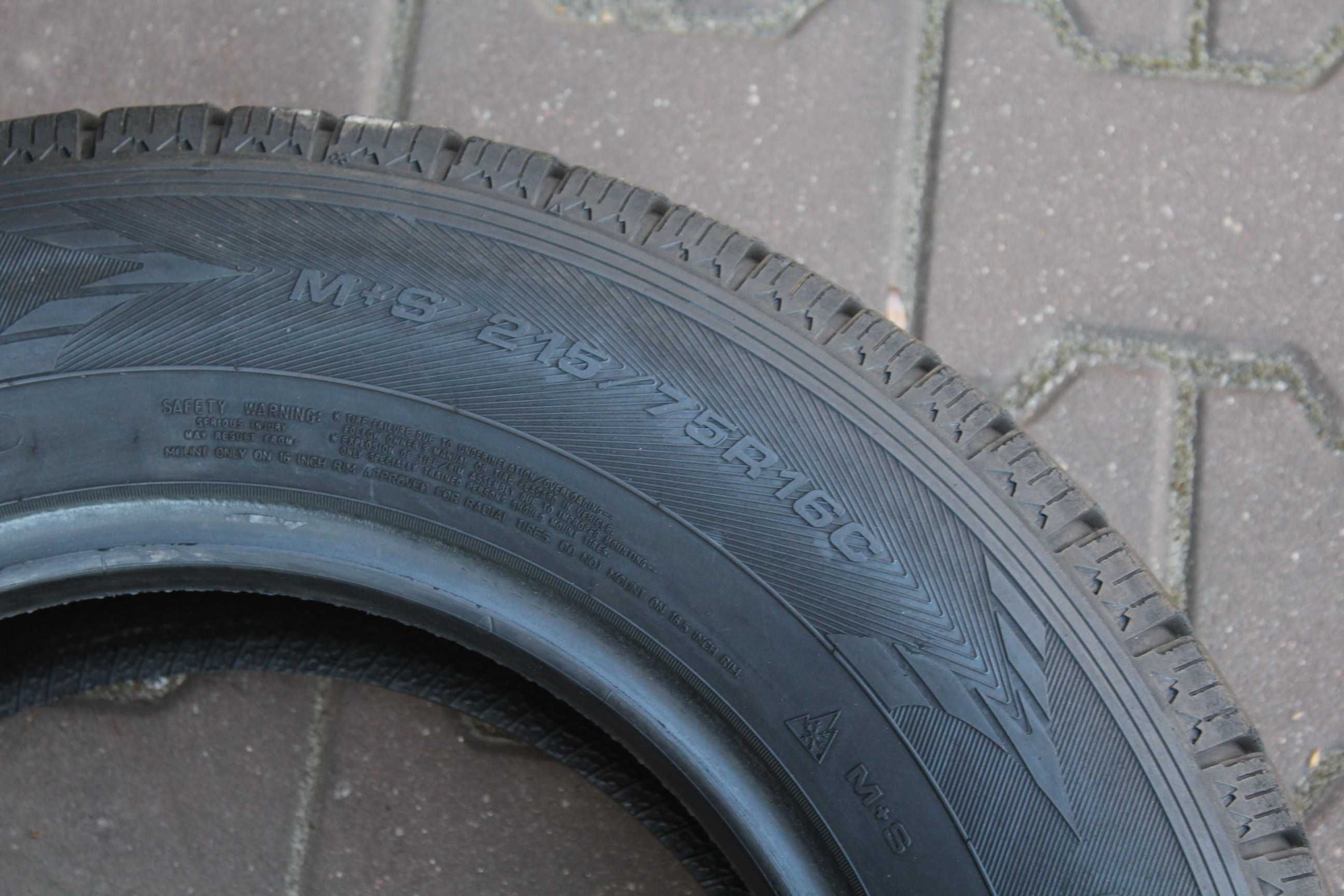 215 75 R16C Goodyear Cargo Ultragrip