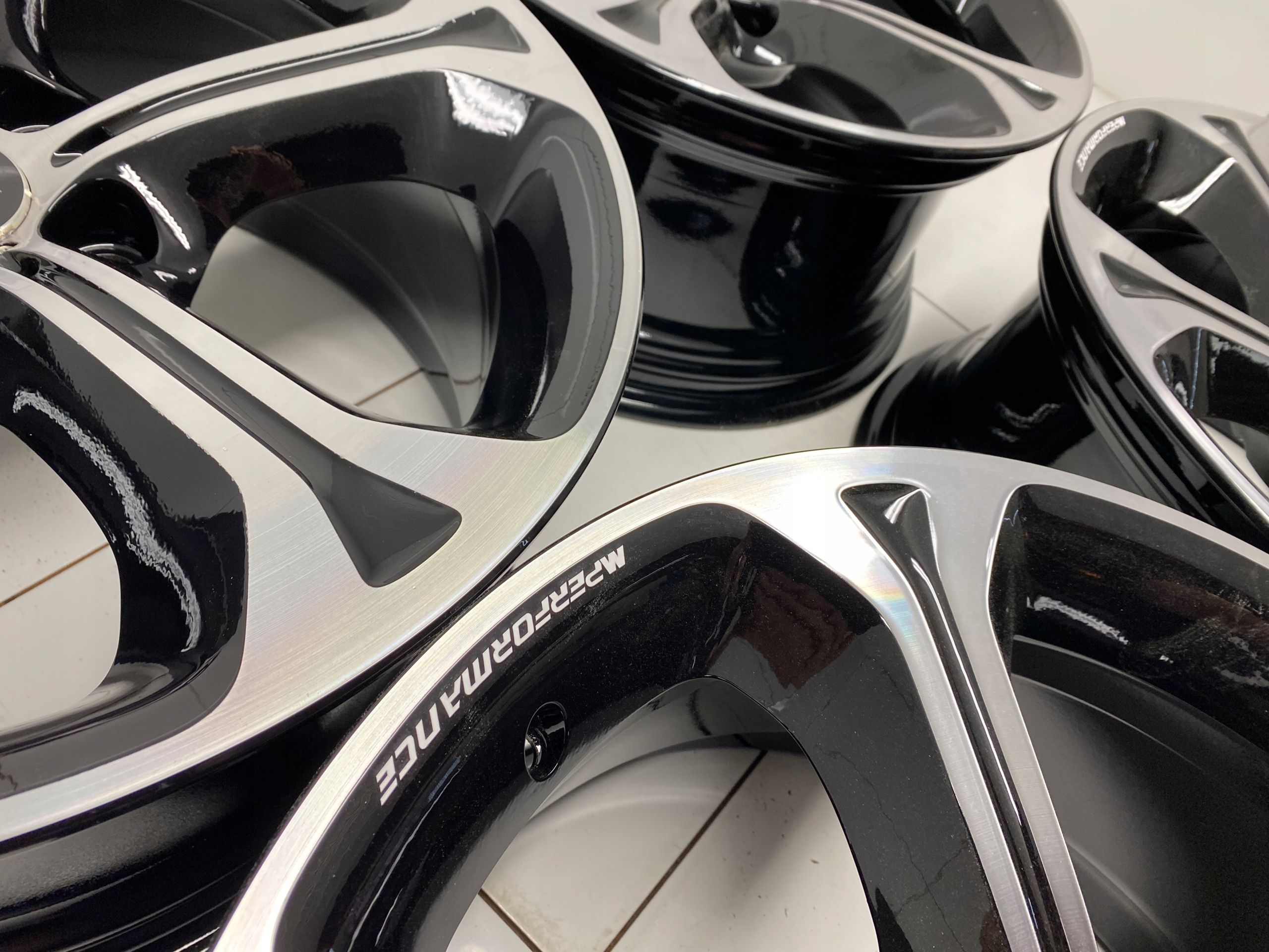 Felgi 18 BMW F10 F11 F01 m Performance 8 ET30
