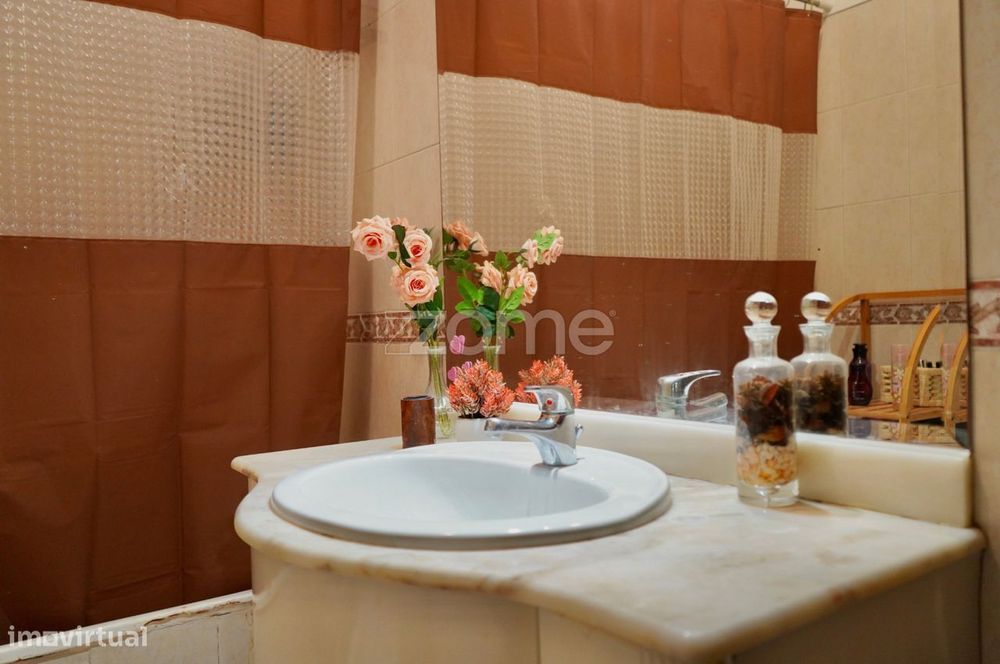 Apartamento T3 - Vale Mourão