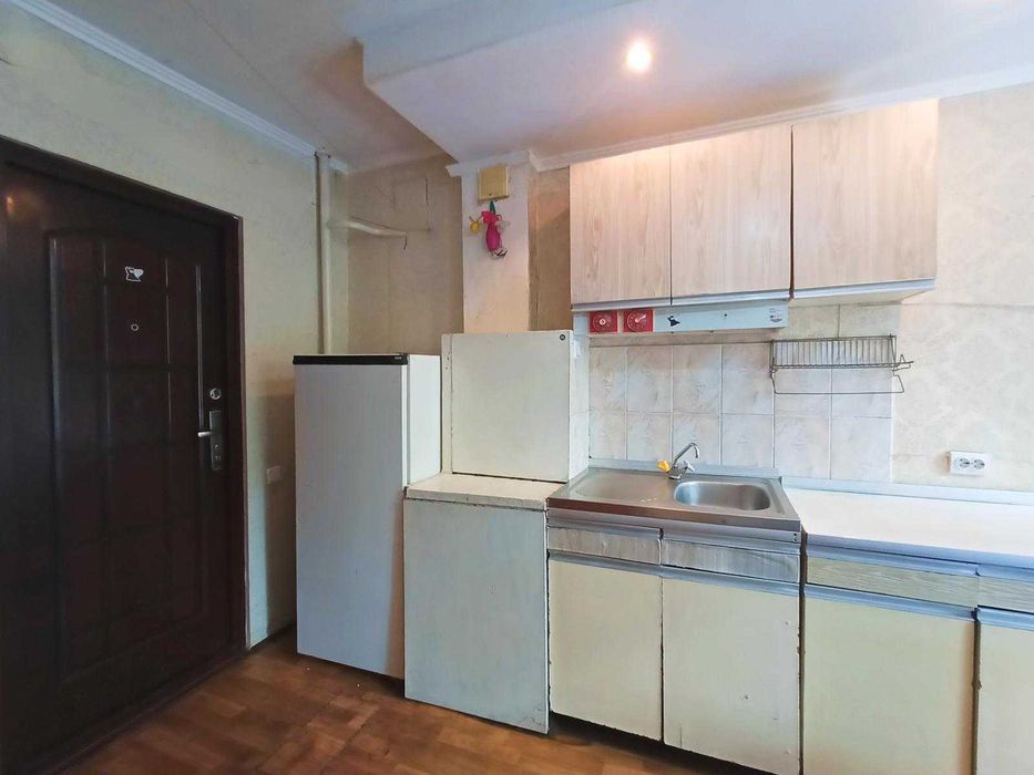 Продаж охайної кімнати 12.2 м2 в гуртожитку по Івана Мазепи, р-н КСК.