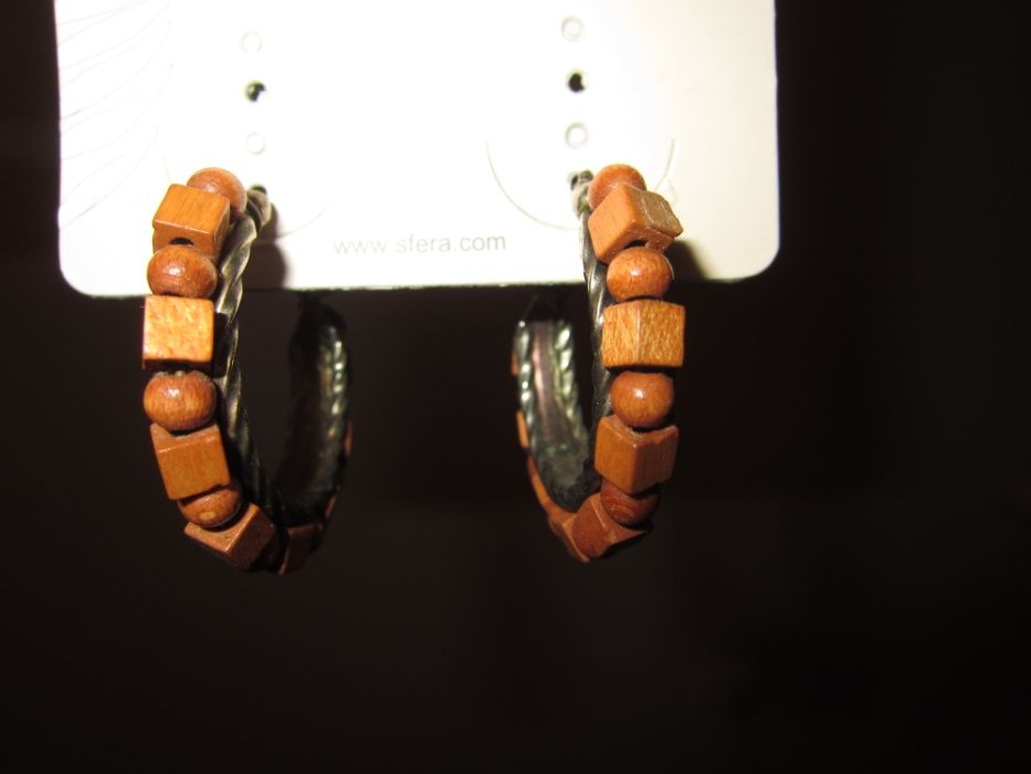 Argolas Prateadas com pecinhas castanhas