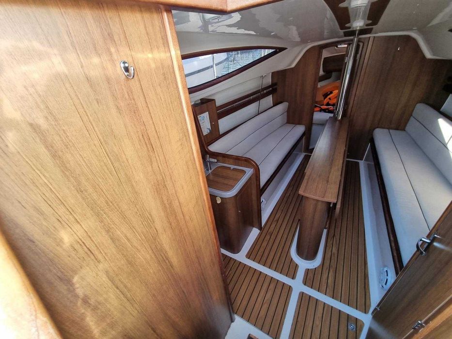 Czarter Jacht Maxus 28 Prestige Ruciane -Nida