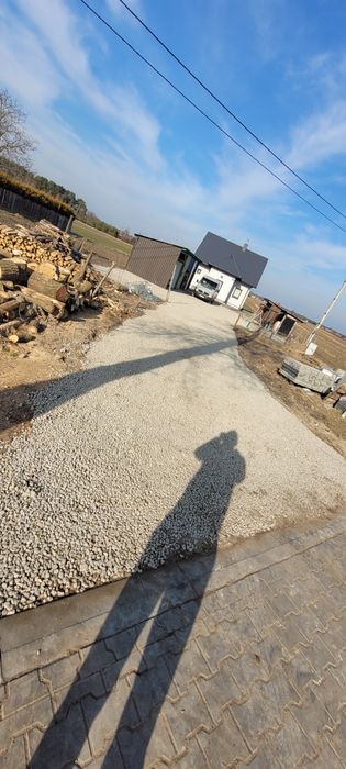 Utwardzanie dróg dojazdowych placów parkingów gruz kruszywo mielone