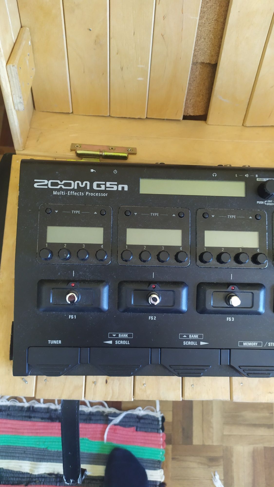 Pedaleira guitarra Zoom G5n + Case artesanal