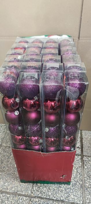 Karton 24 paczki bombek fioletowych po 10 sztuk w tubie Hurt wyprzedaż