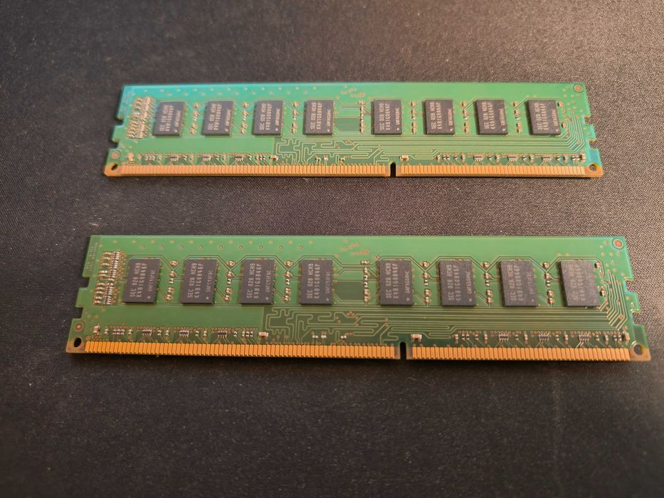 Memória RAM Samsung 4GB (2x2GB) DDR3 PC3-10600U 1333MHz