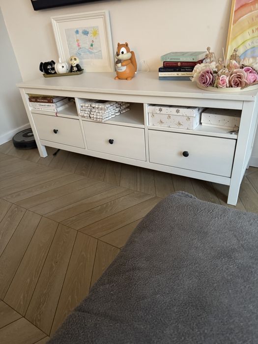 Szafka rtv hemnes ikea bejca lite drewno biała
