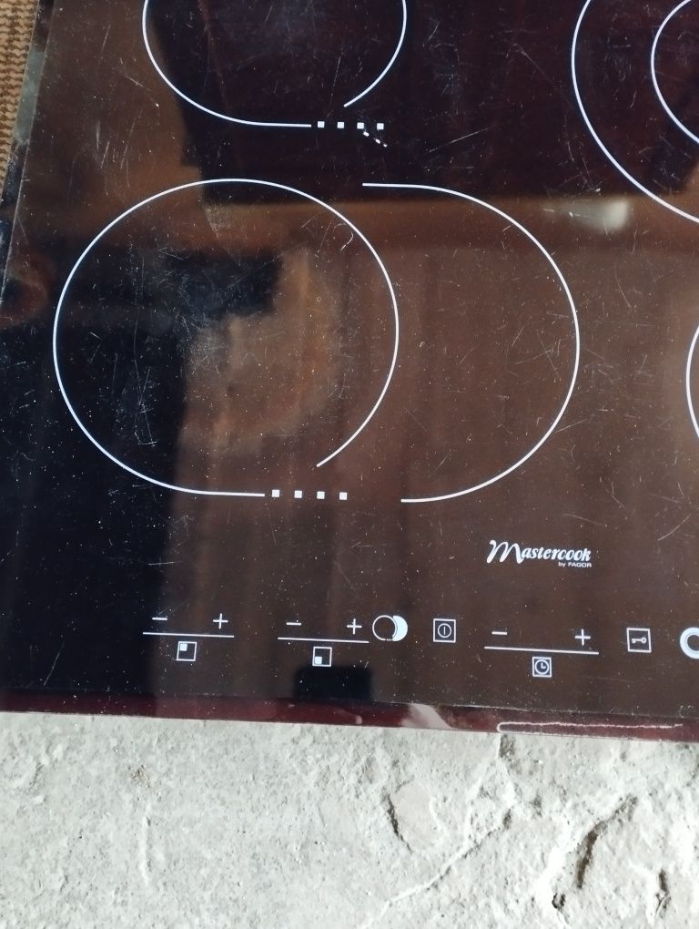 Płyta indukcyjna Mastercook C3D60Z2 S