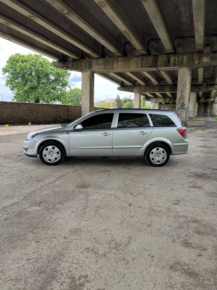 Opel Astra H,2005,1.4 бензин