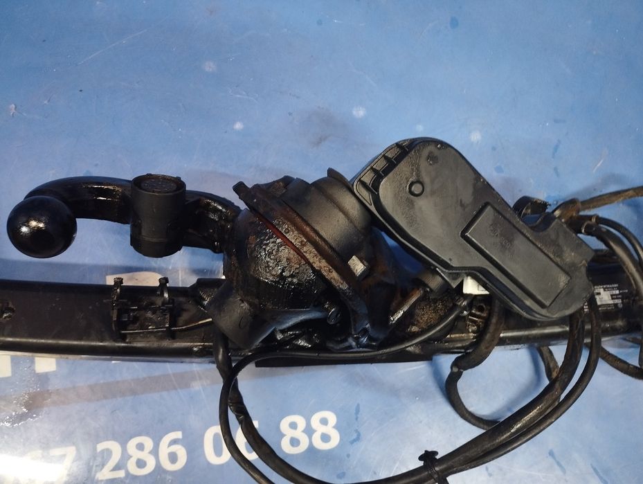 Фаркоп Volkswagen Touareg FL причепное устройство 3.0 Туарег ФЛ