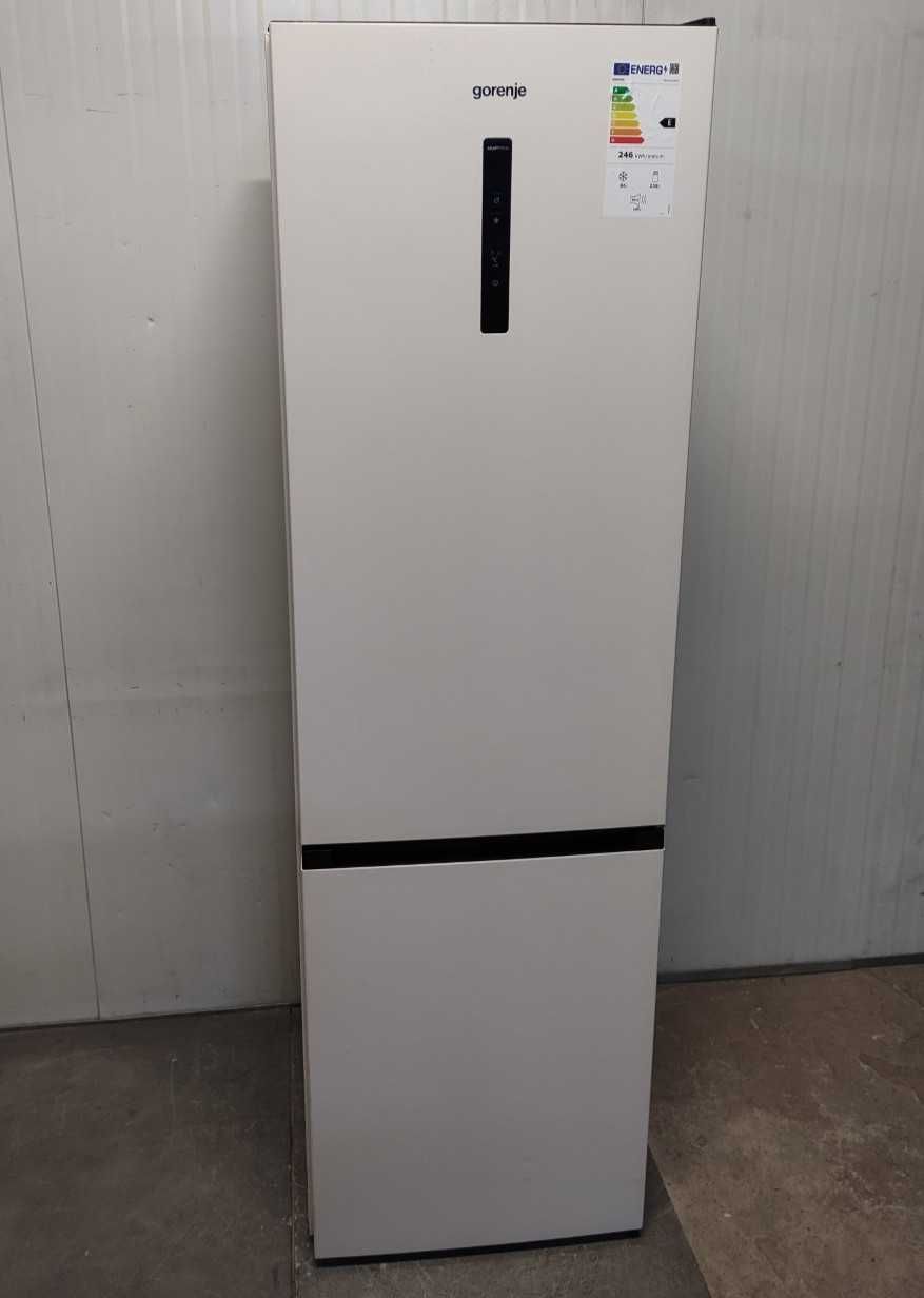 Lodówka Gorenje NRK6202AC4 No Frost 200 cm Beżowa OUTLET 17FG45N