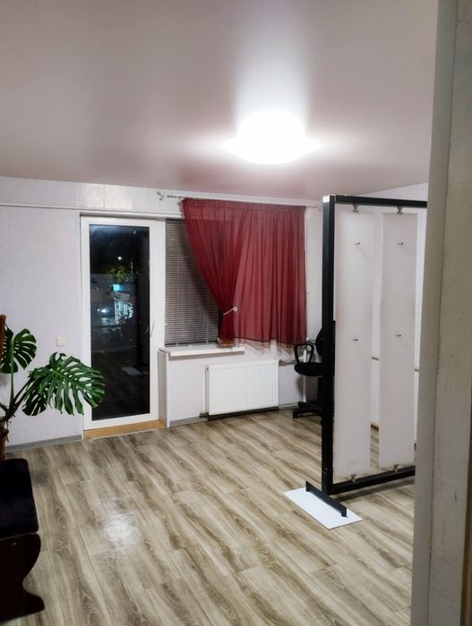 Аренда помещение под коммерцию, Лески, ул. Белая, 10000 гр плюс к