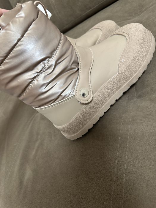 Чоботи, дутики 37р зимові