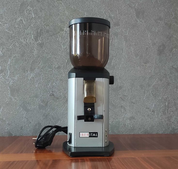 Кавомолка Iberital Automatic, прямого помелу. Мікрометричний помел