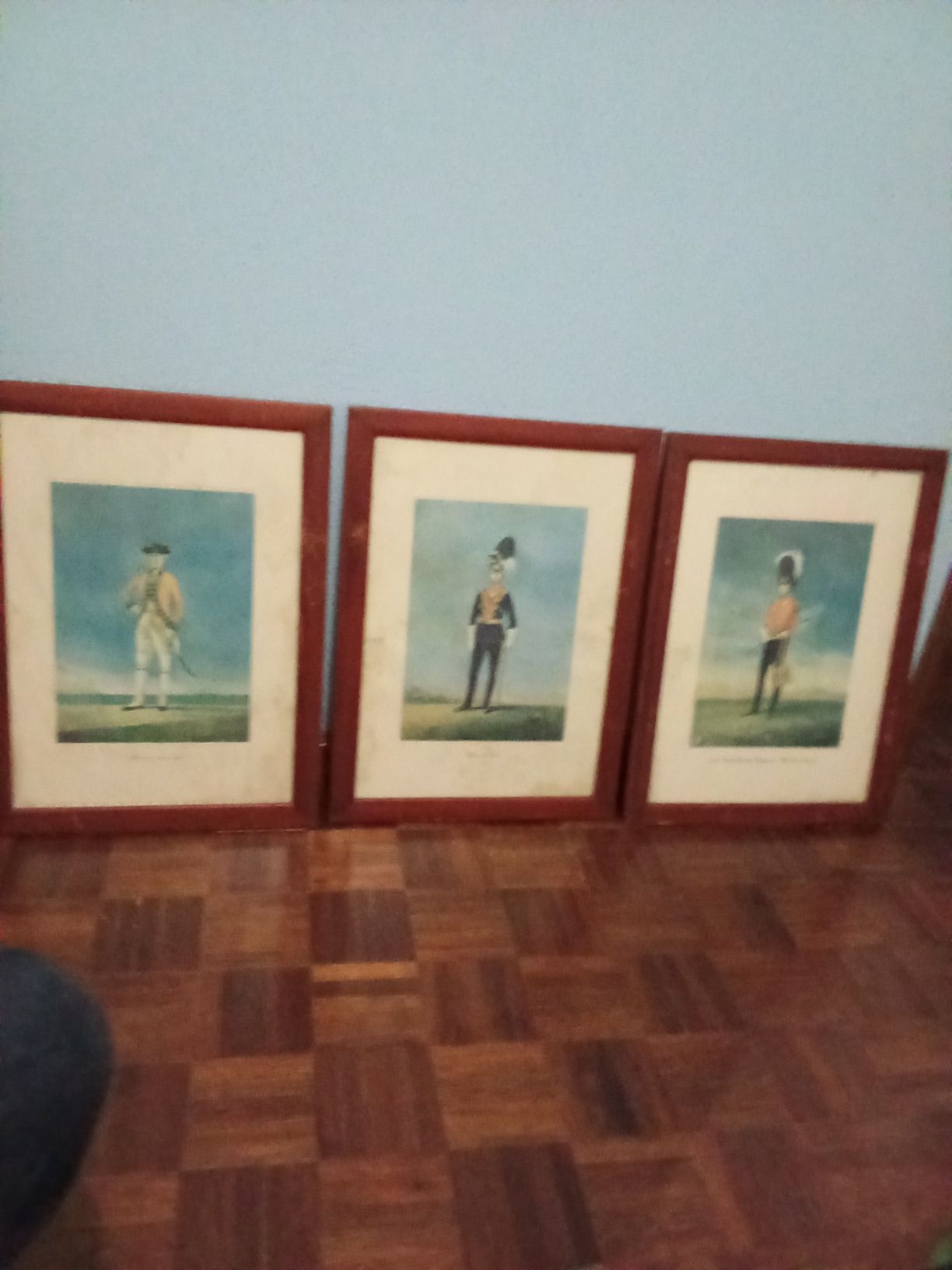 QUADRO em Madeira Parede e Outros. De 8 Fotos