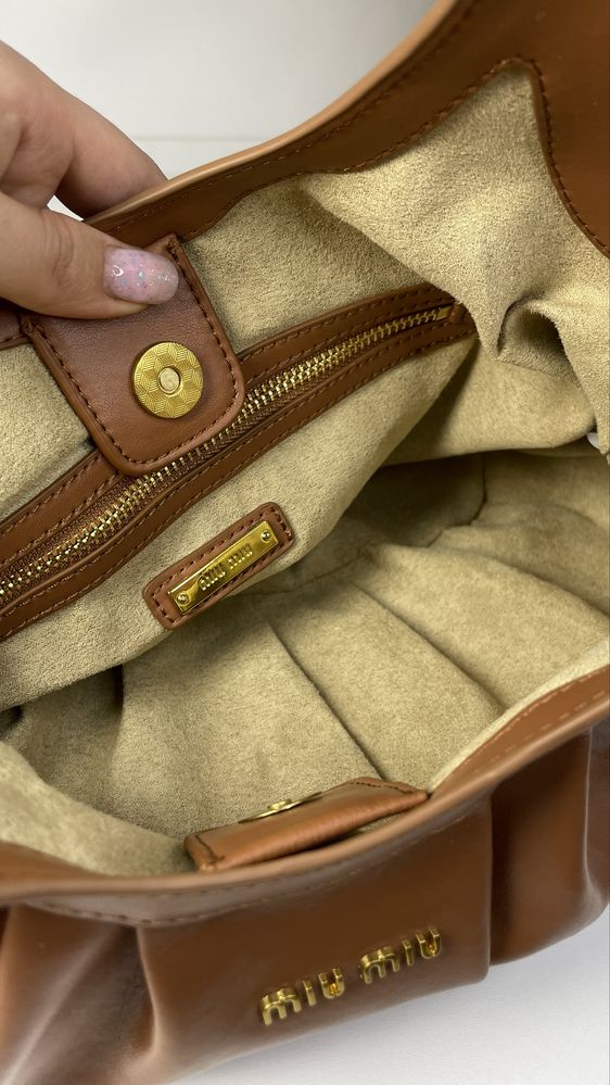 Сумка  Miu Miu Неперевершена шкіряна красуня