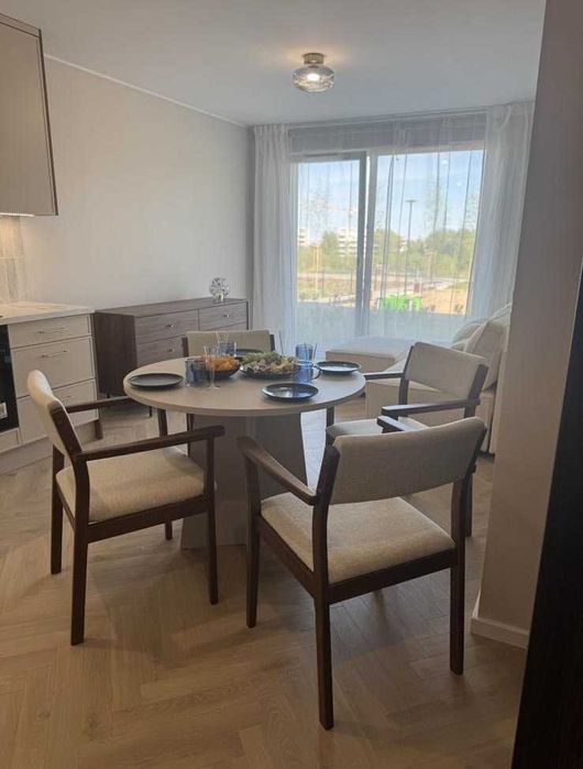 Wysoki standard, mieszkanie z dużym ogrodem i parkingiem