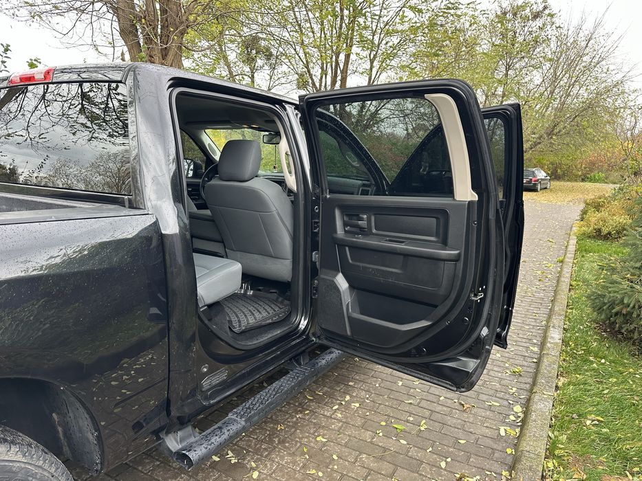 Продам легковой пикап 6 мест DODGE RAM 1500 в идеальном состоянии