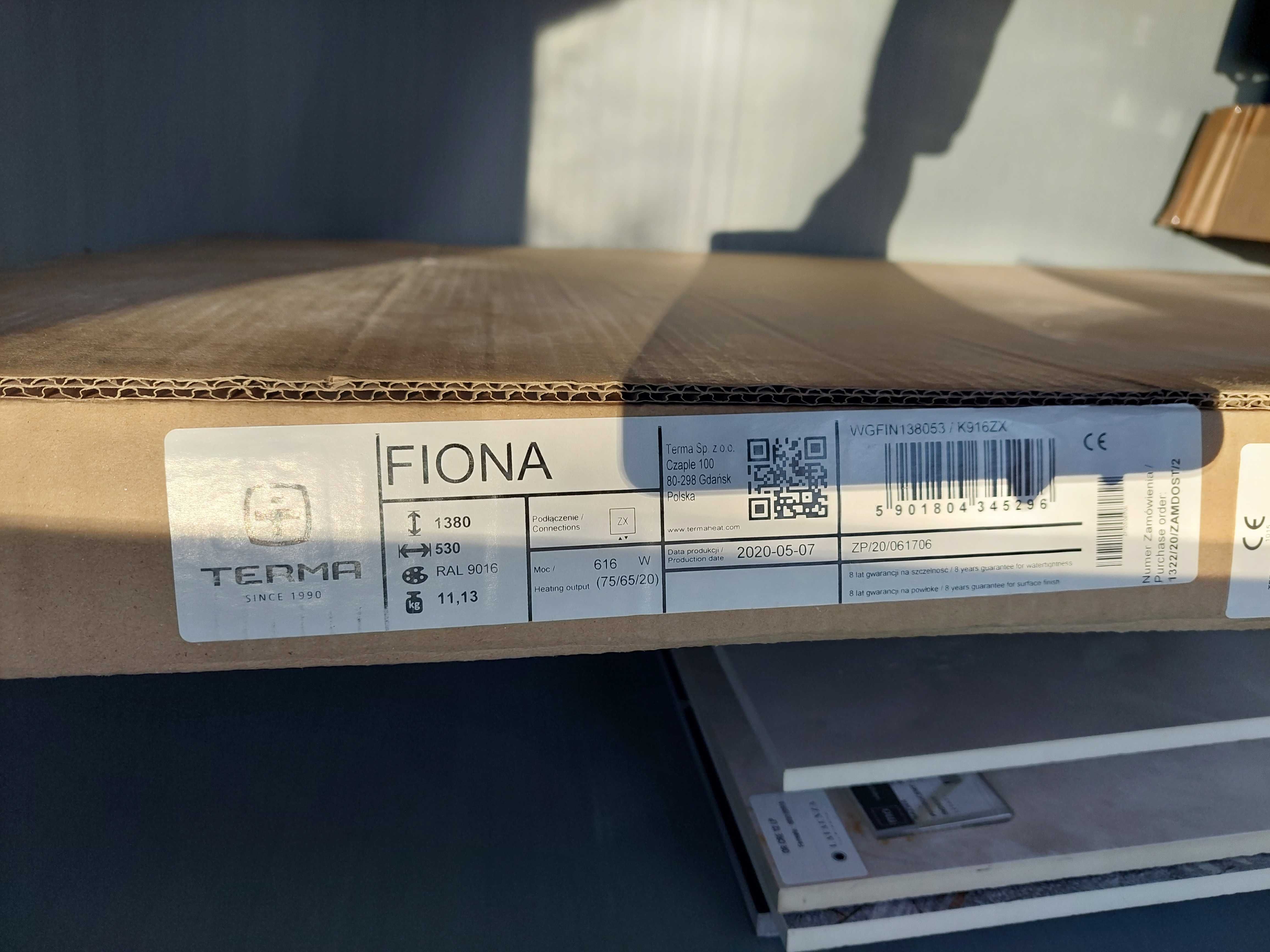 Grzejnik FIONA 1380x530RAL 9016