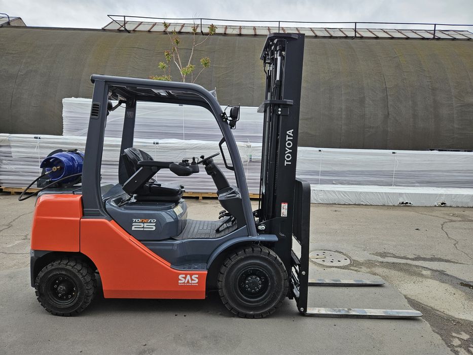 Навантажувач Toyota 2,5 т газ. Вилочный погрузчик Тойота газ 2,5 т