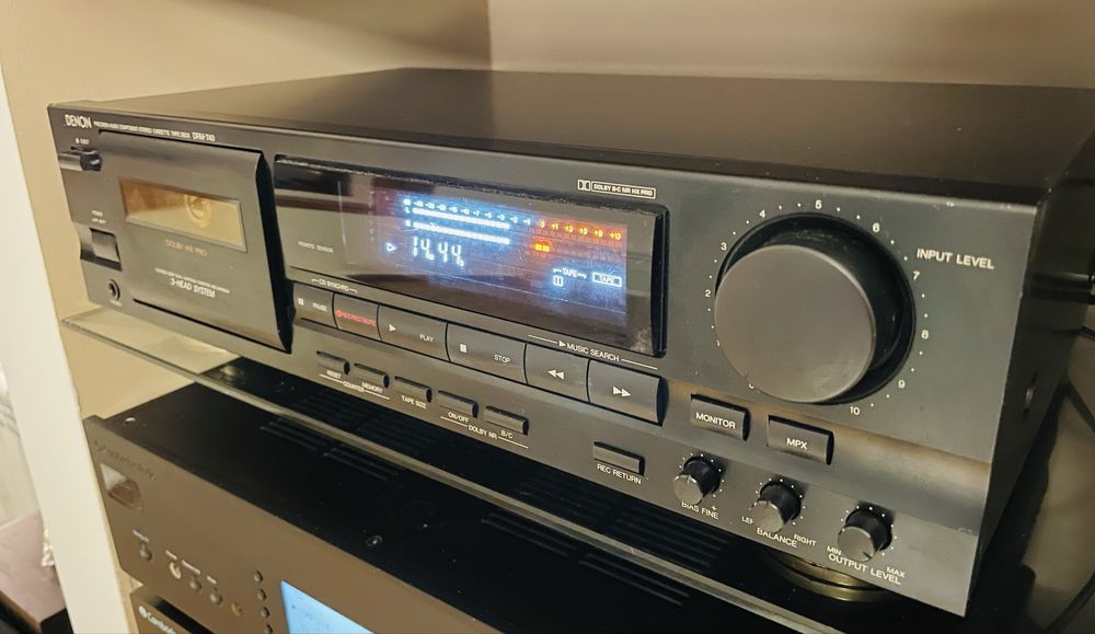 Leitor de cassetes Denon DRM-740