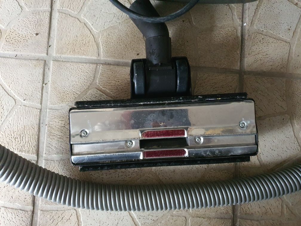 Aspirador Singer Electronic 3