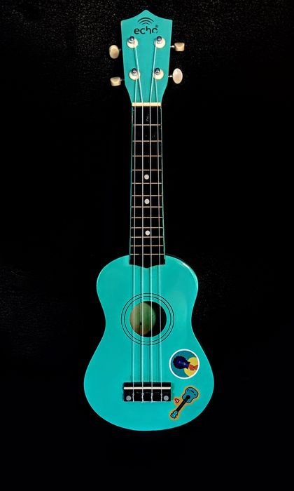 Ukelele pastelowy turkus