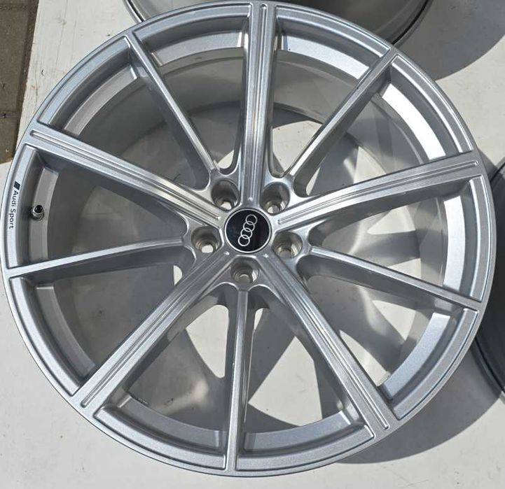 Alufelgi Audi Q8 RS Q8 5x112 4M8 22'' ET18 10J 4X