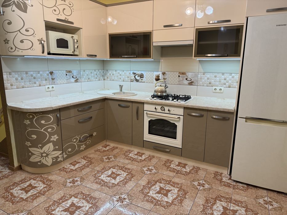 Оренда 2-к квартири неподалік центра