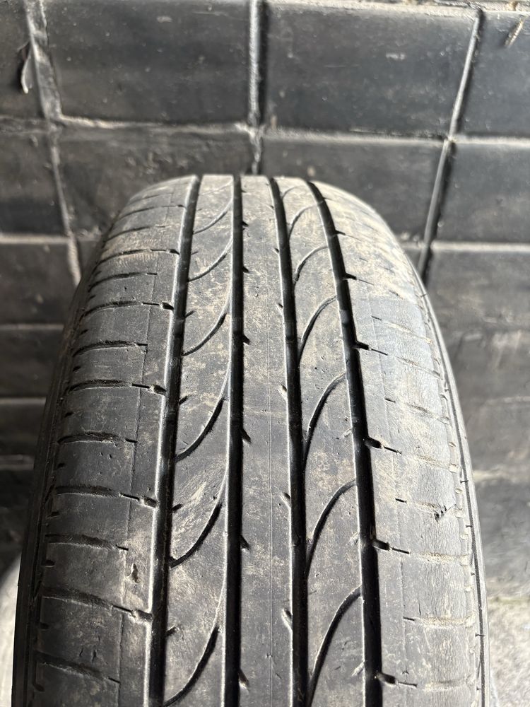 Шини Bridgestone 215/60 R17