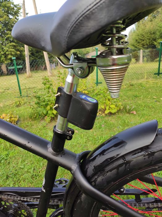 Electra Straight 8, bogata wersja, 2 lusterka i lampa chrom, alarm