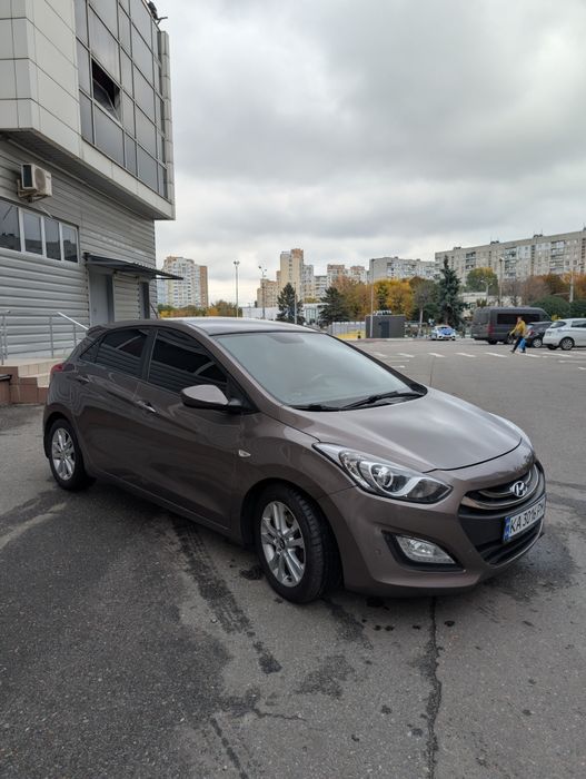 Терміново продам автомобіль Hyundai i30 1.4 2012 дизель механіка