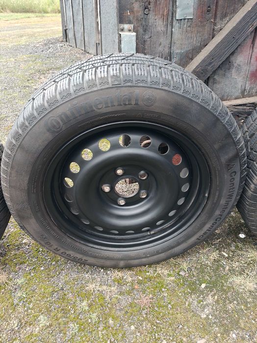 Sprzedam komplet kół na oponach zimowych R 16 205/60