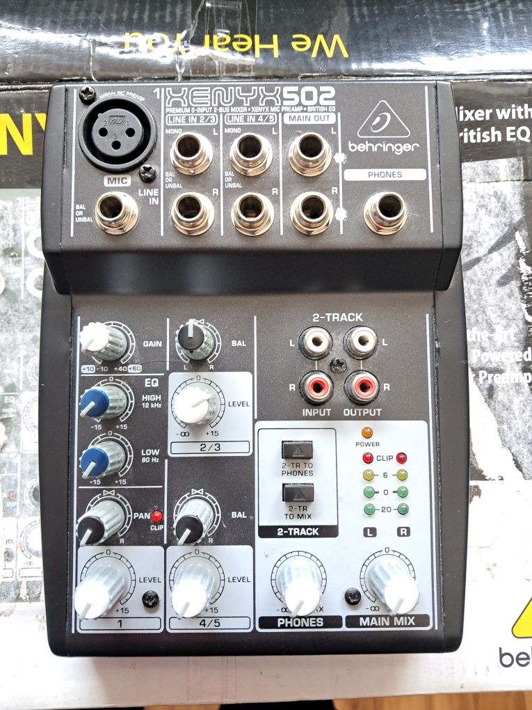 Mikser estradowy BEHRINGER XENYX 502