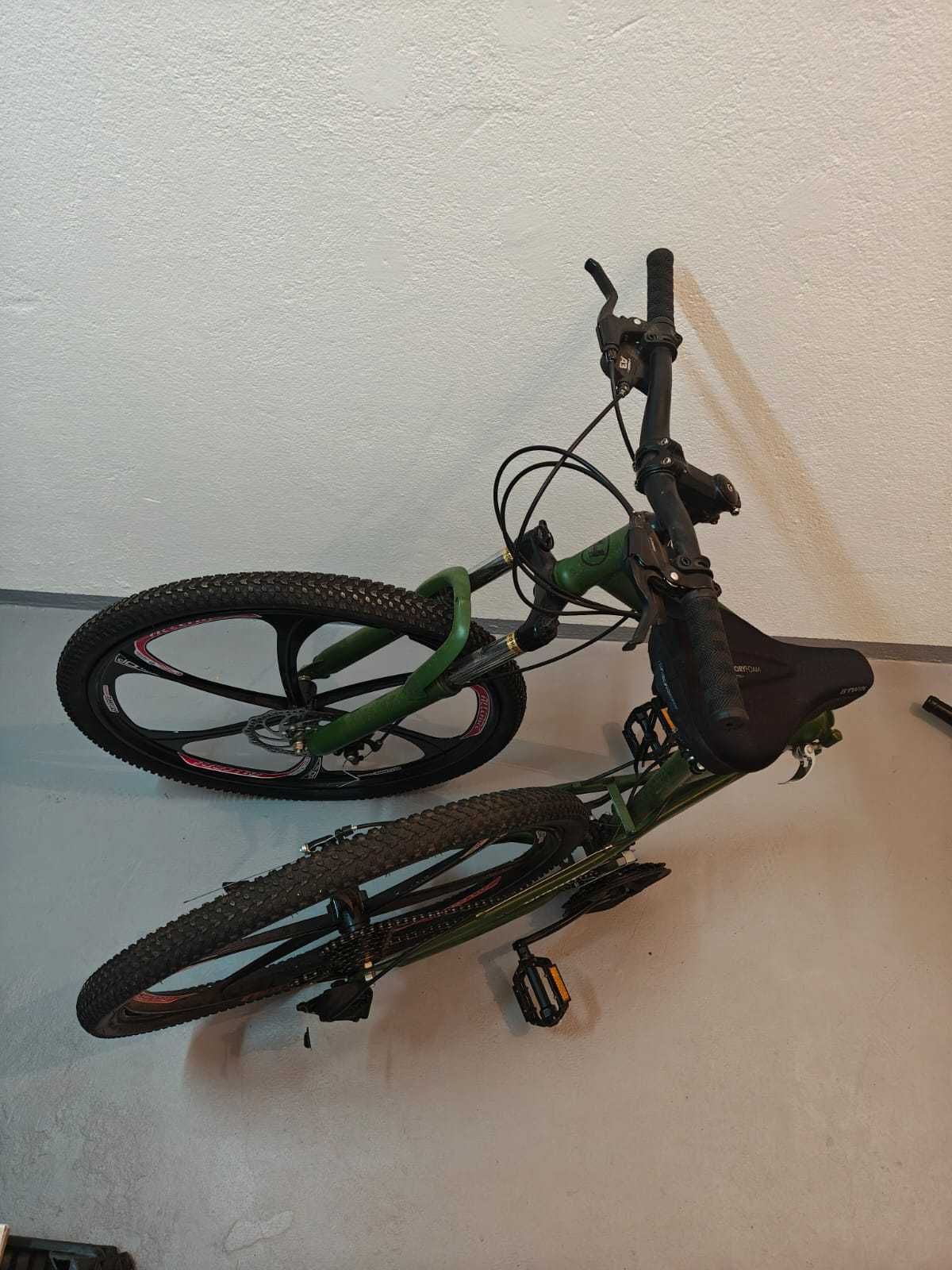 Bicicleta verde Hummer