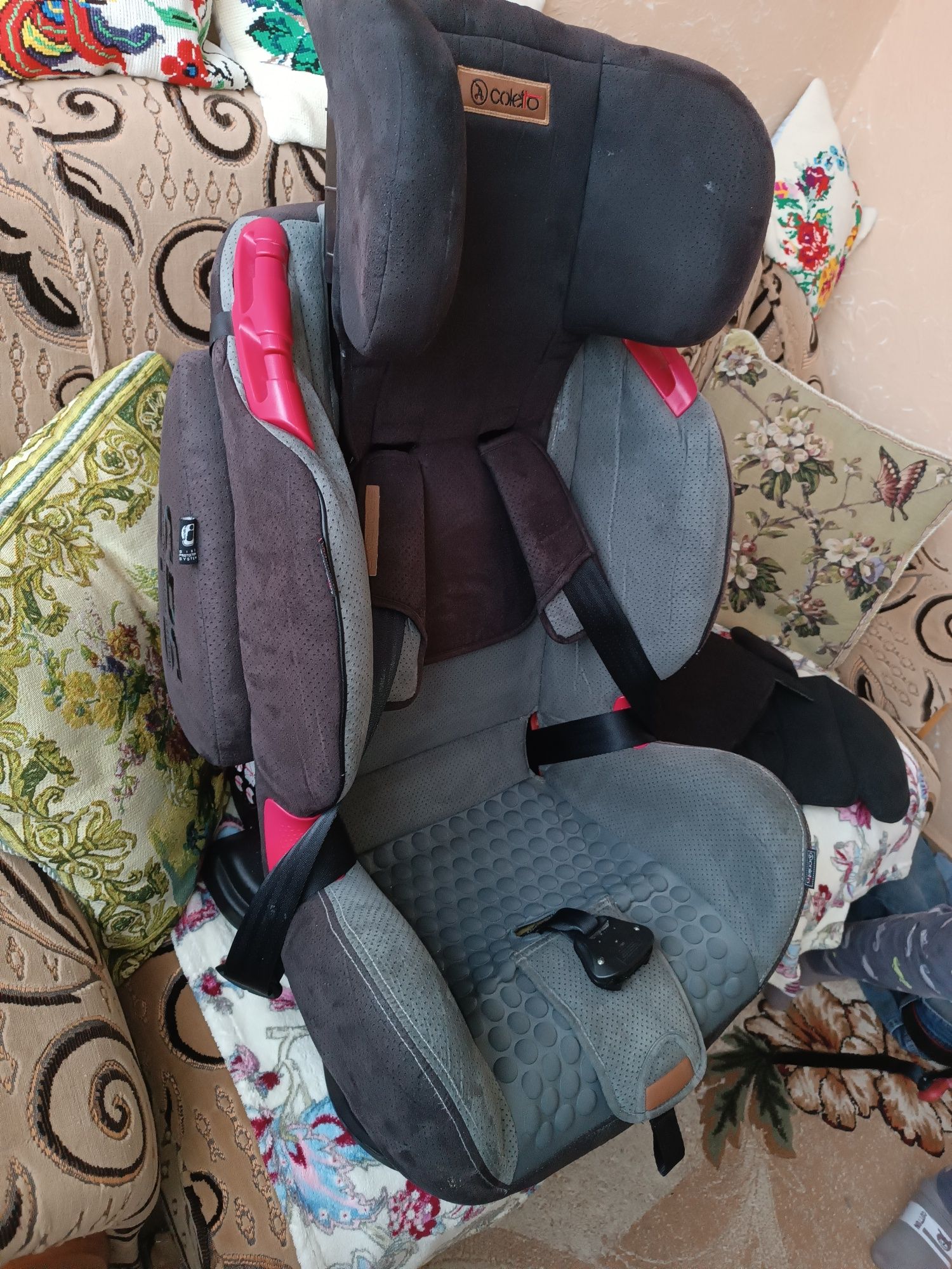 Продам автокрісло Coletto