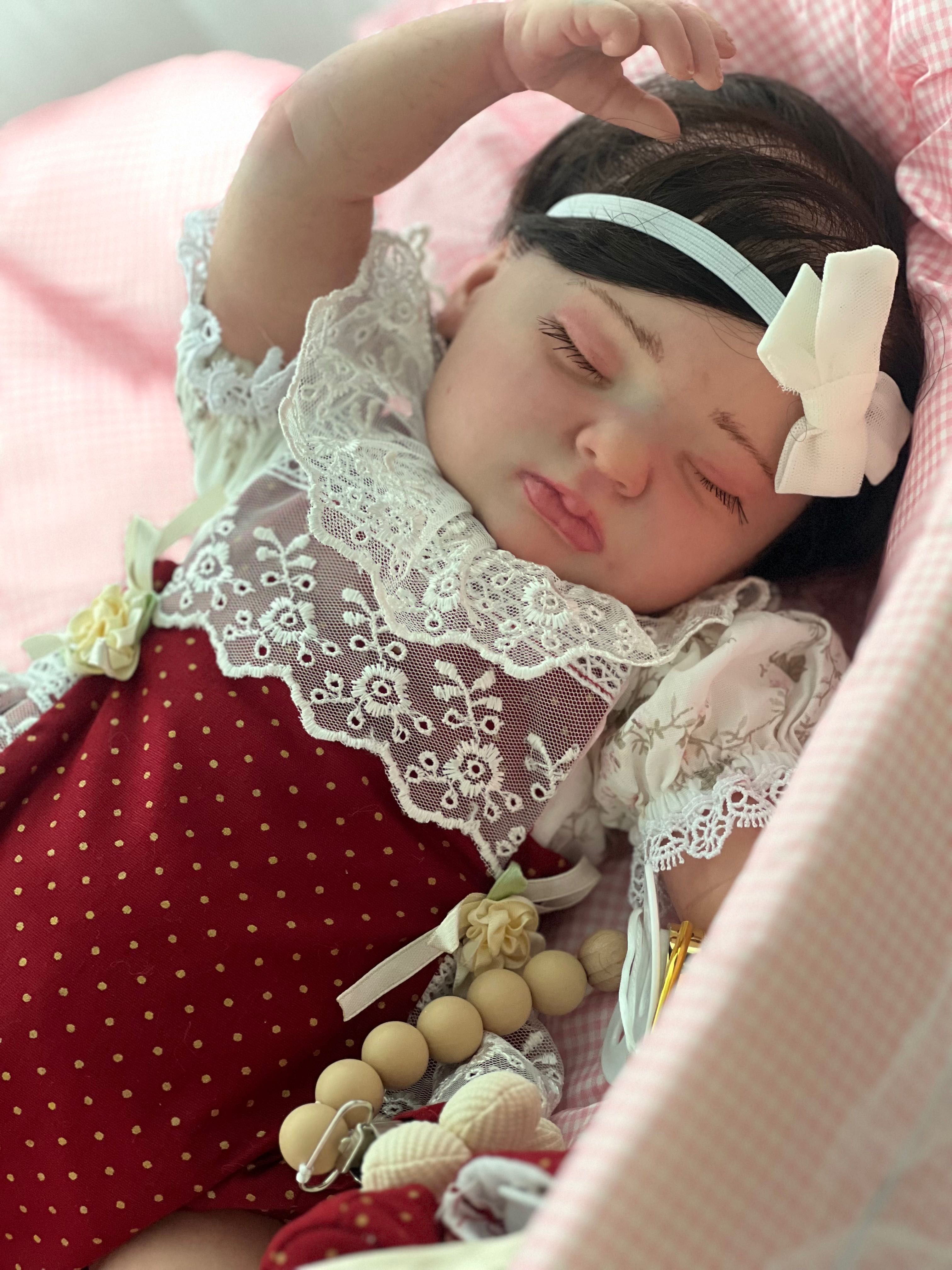Bebê reborn realista , com toda técnica feita pela arte .