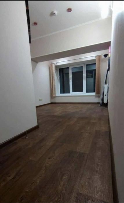 Продається комерційне приміщення в центрі міста