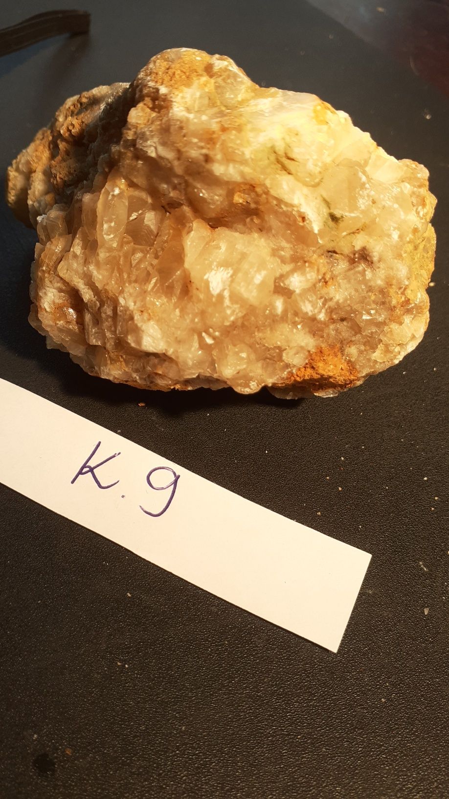 Mineral , kalcyt , szczotka .Naturalny Kamień