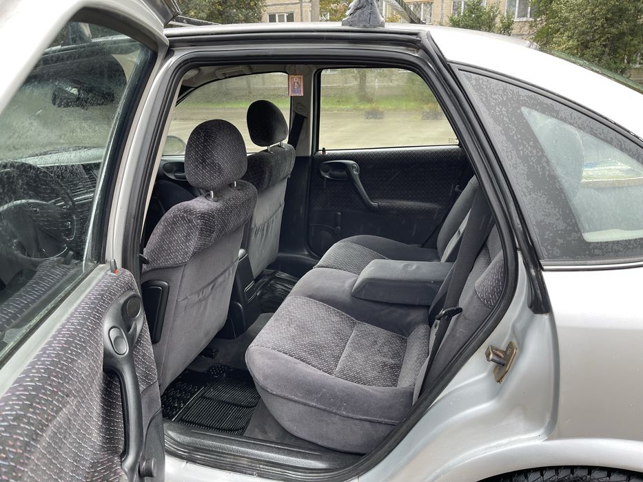 Продам хороший автомобиль полностью на ходу