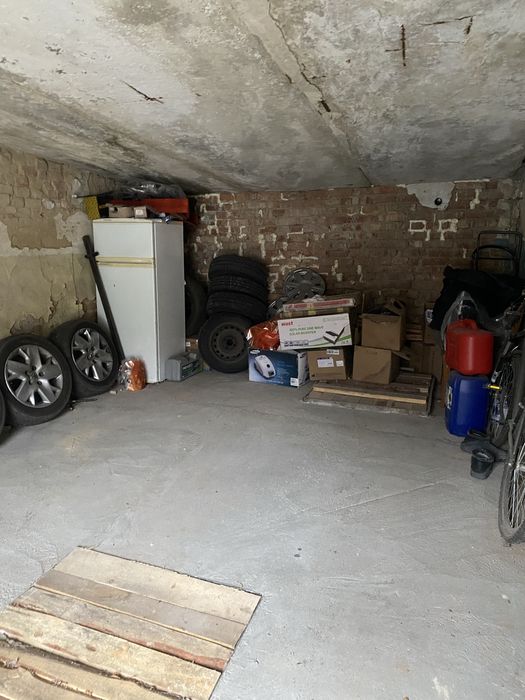 Продам гараж район центра