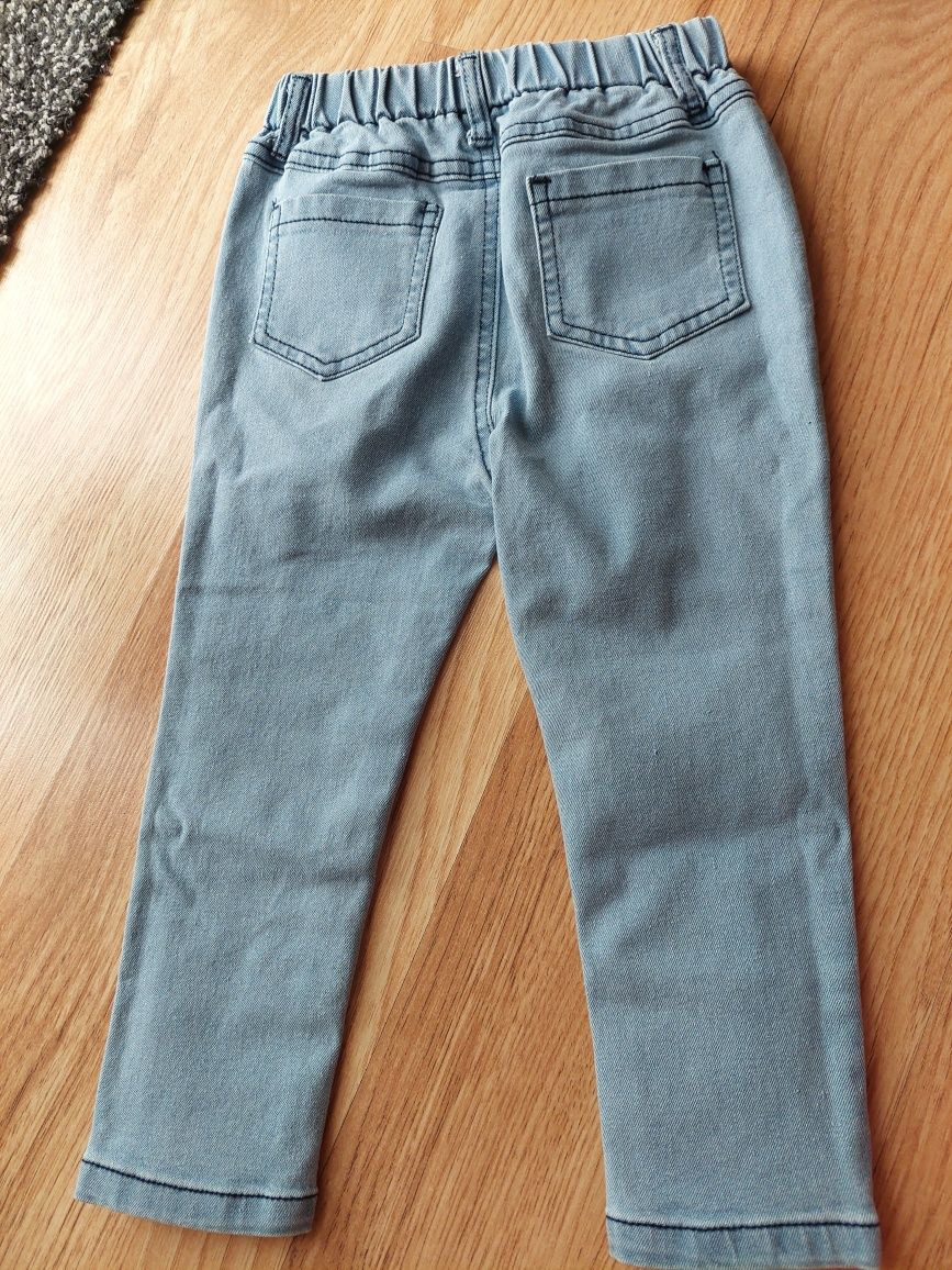 Jeansy dla dziewczynki na gumce r. 92-98
