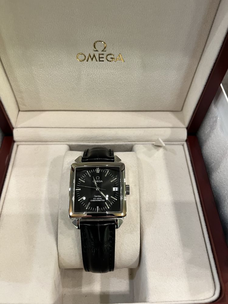 Часы Omega cosmic