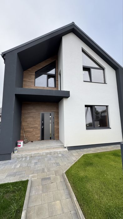 Готовый дом в закрытом коттеджном городке, Ирпень. Газовое отопление.