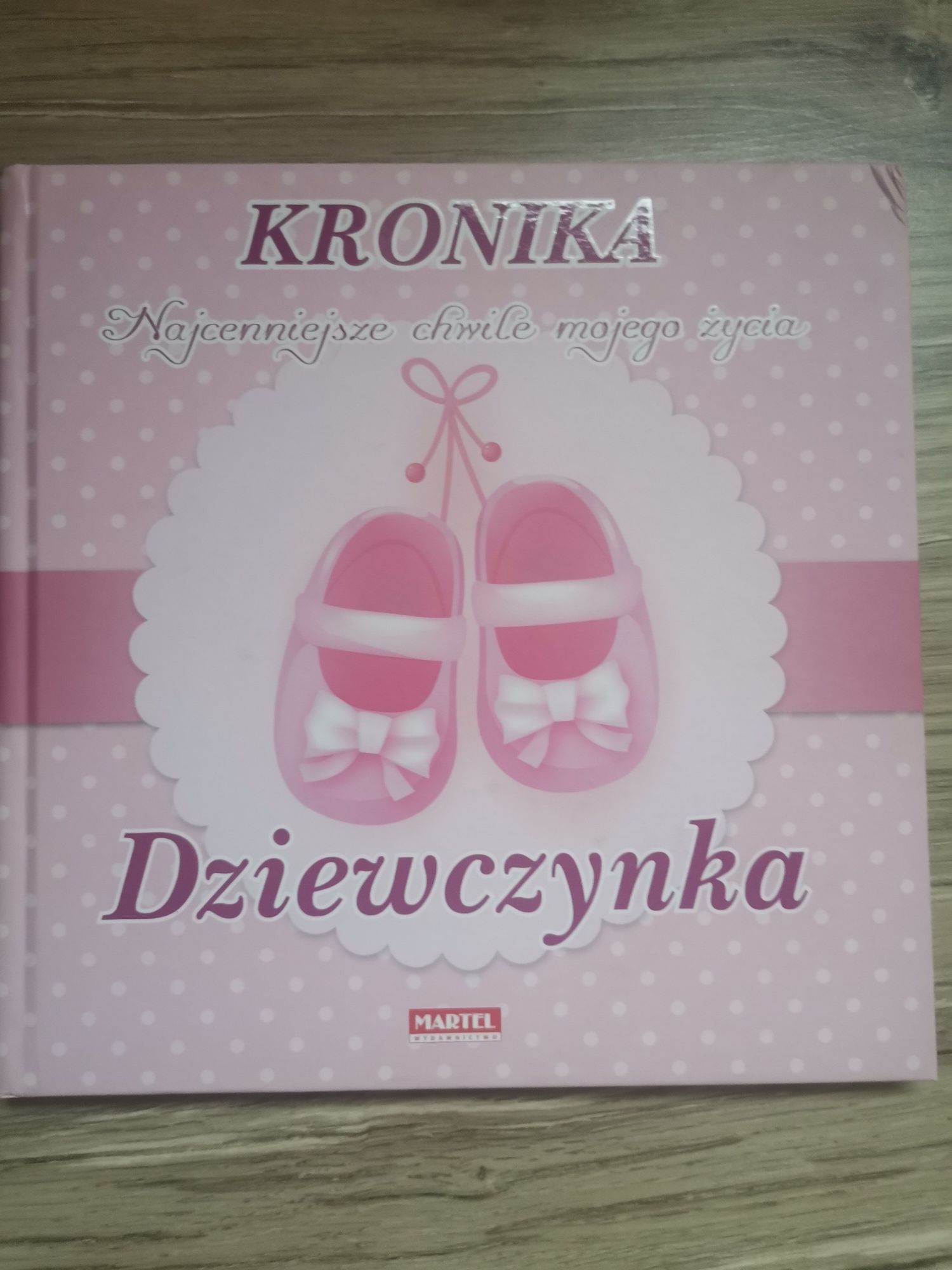 Album, kronika dziewczynka Martel