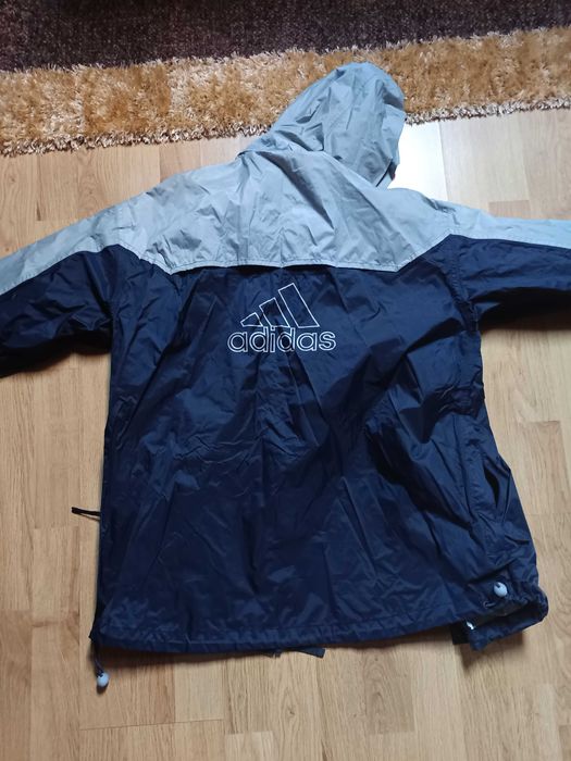 Casacos, calças, t-shirt Adidas