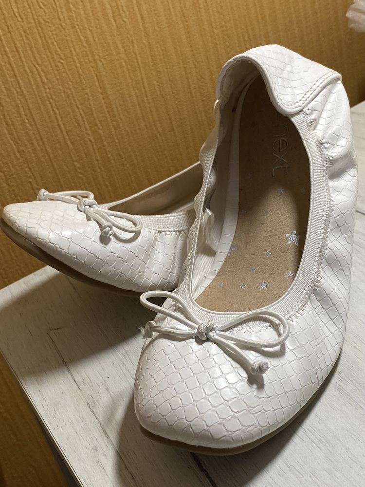 Нові білі балетки туфлі некст next  29 розмір 16 см