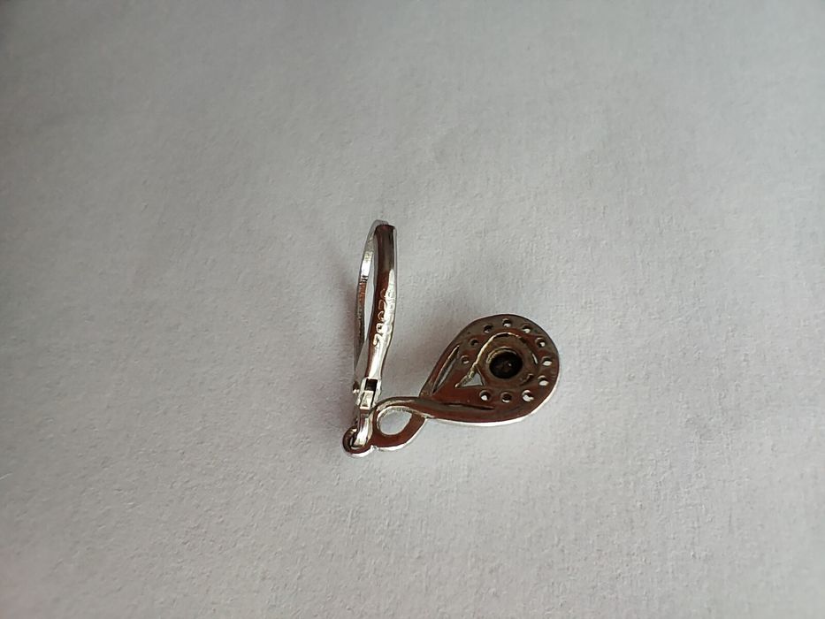 Srebrne kolczyki, przywieszka