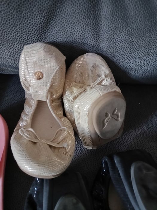 Buty rocsy orginalne i baleriny czarne i złote